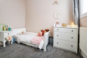 CHURCHILL CLOSE- click for photo gallery